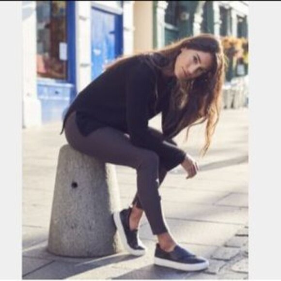 Athleta Stellar Black Tights Scuba Zipper Pockers Training Athletic Stretch XS - Picture 1 of 10